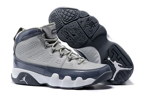 Nike jordan grey shoes